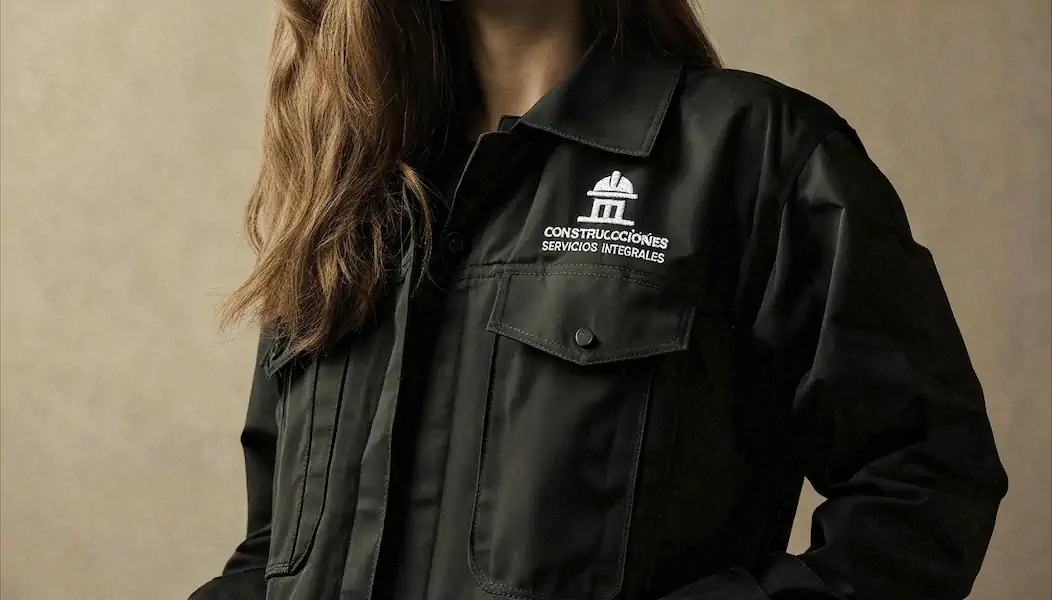 Uniforme laboral bordado en Madrid